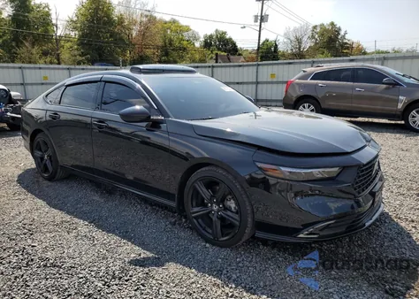 2024 Honda Accord Hybrid Sport-L z USA, uszkodzony, nr VIN 1HGCY2F79RA077495